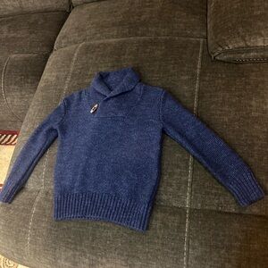 GAP Boys Long Collar Sweater in Deep Blue in excellent condition Size S(6/7)